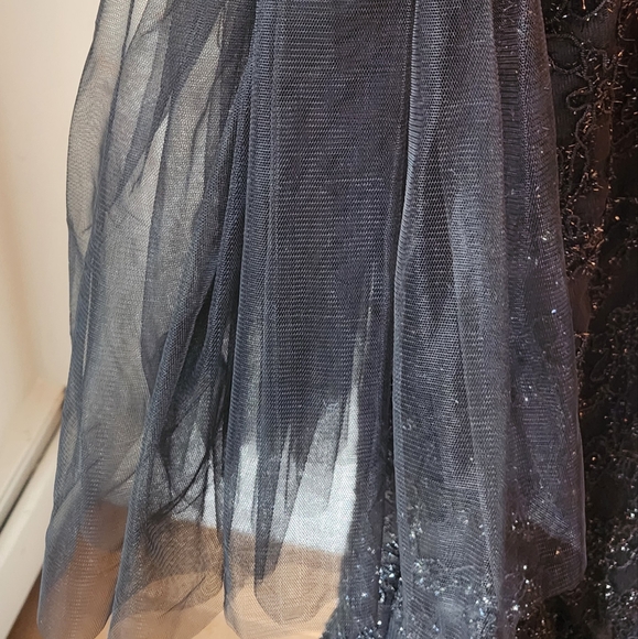 Stunning girls black lace mermaid gown size 8/10 new custom made - Picture 5 of 6